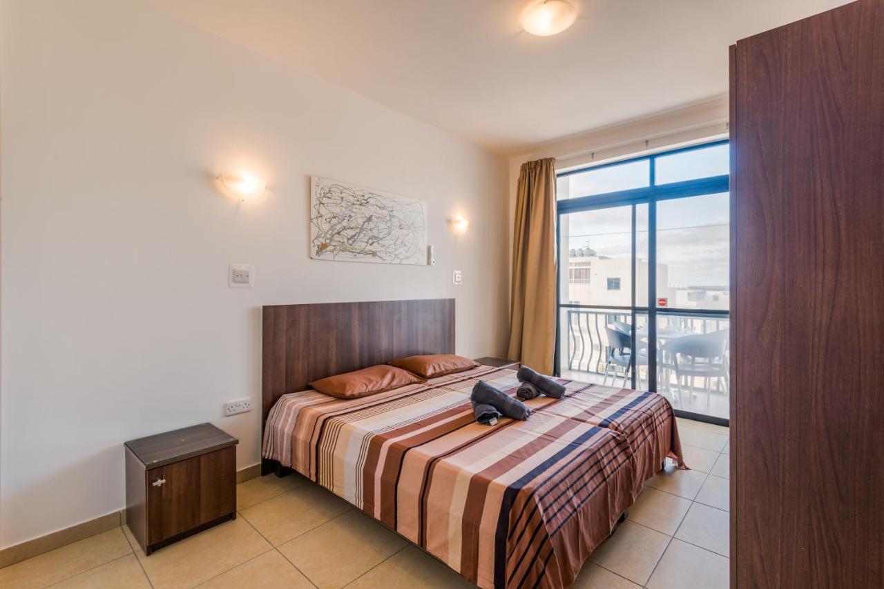 Seashells Apartments With Terrace, Just Off The Seafront In Bugibba - By Getawaysmalta St. Paul's Bay Exterior photo