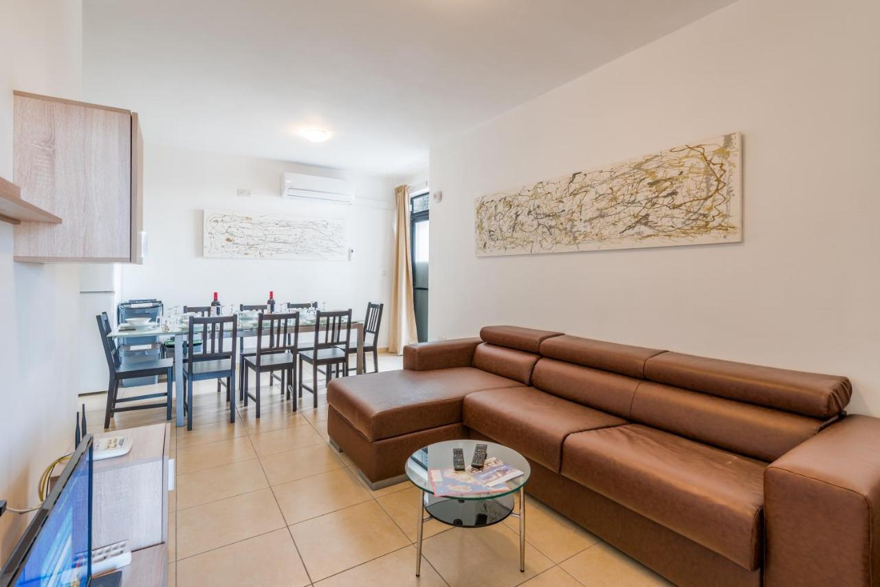 Seashells Apartments With Terrace, Just Off The Seafront In Bugibba - By Getawaysmalta St. Paul's Bay Exterior photo
